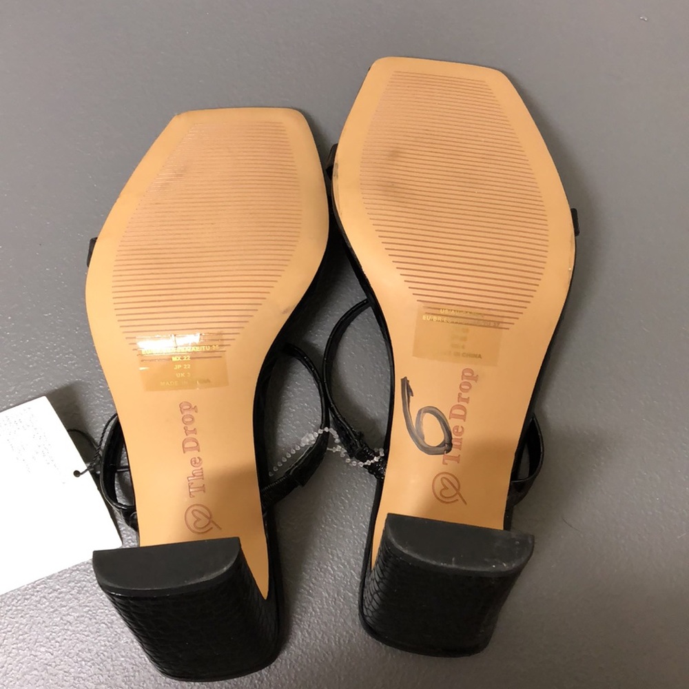 23. The Drop | Black Snake Skin Block Heels (Mismatched Sizes) - Picture 8 of 10